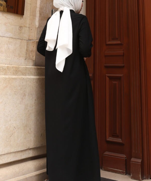 Alternative view of A Kesim Ferace Siyah